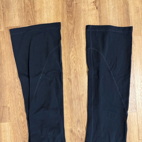 Athleta Black Flare Legging Pant Size Medium - Picture 4 of 6